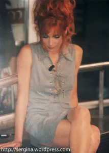 Stilul Mylène Farmer, in haine si coafuri, Maria Sergina