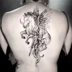 Pegasus tattoo érték lányok és a fiúk, vázlatok és képek a tetoválás