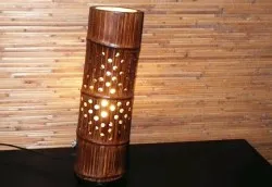 Лампи, изработени от бамбук правят с ръцете си
