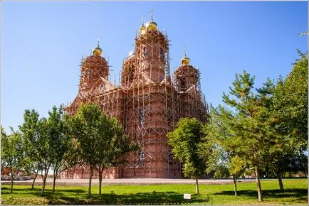 Svensky манастир Успение Богородично в Suponevo (Брянск)