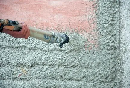 Permetezés vagy lövellt beton technológiával