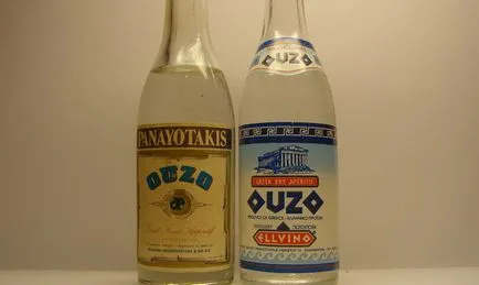 Ouzo vodca greacă - o băutură decât video, nalivali