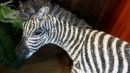 Zebra от пяна, бутилки майсторски