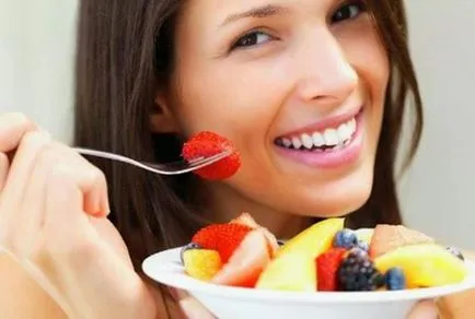 Az egészséges fogíny színes, fotó az egészséges íny felnőtteknél