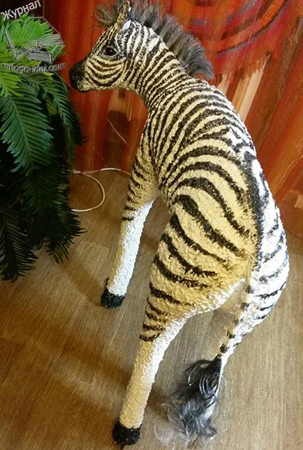 Zebra от пяна, бутилки майсторски