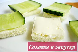 3 típusú szendvicseket rákkal nyárson, saláták és snack