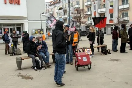 Antifa împotriva cumpărături neo