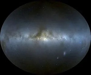 Astronomii au determinat culoarea galaxiei noastre