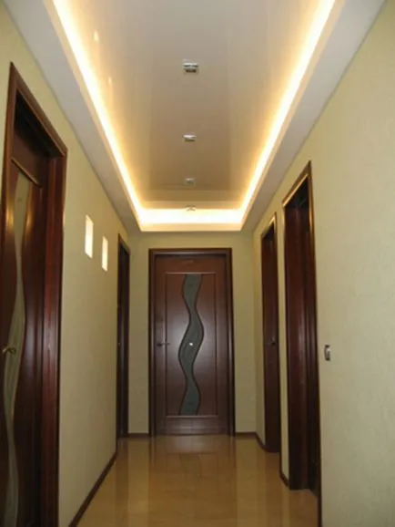 Проектиране на различни видове осветление, окачени тавани в хола, спалнята, кухнята и другите стаи,