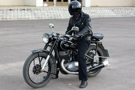 История Възстановяване мотоциклет IL-49, 1956 година на производство