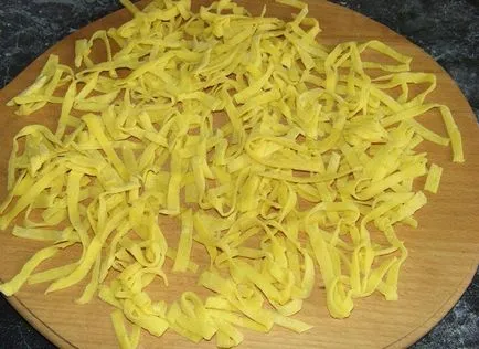 Как да се готви вкусни и различни домашно приготвени спагети