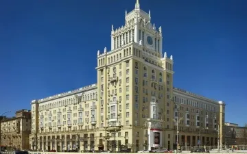 În Sankt Petersburg, din nou, încearcă să vândă celebrul conac Sologub