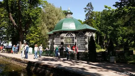 Függetlenül megy Peterhof, mit kell látni