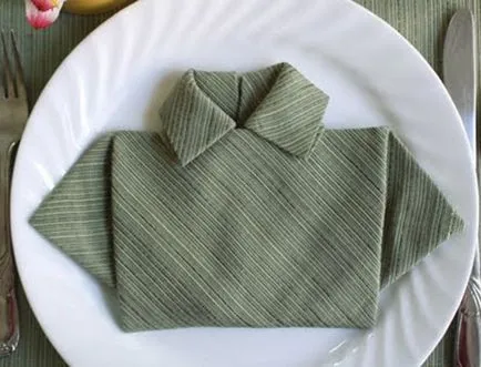Как да сгънем салфетка във формата на мъжка риза