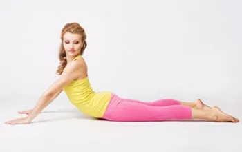 Un set de exerciții pentru antrenament coloanei vertebrale toracice, yoga, stretching