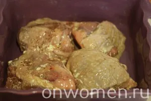 Csirkecomb a sütőben paradicsommal recept egy fotó