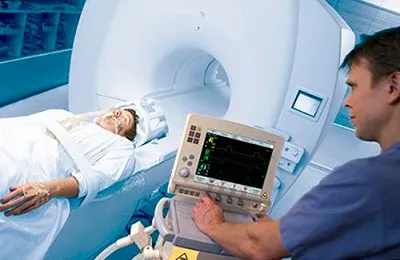 CT и MRI за рак на белия дроб прилича на тумор от картинката