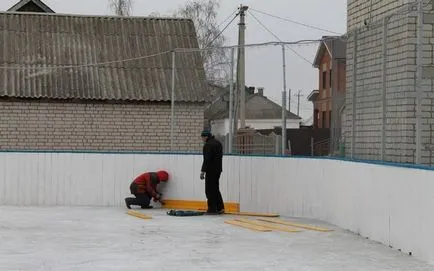 Хокей на площадка на собствените им