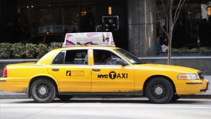 De ce taxi galben