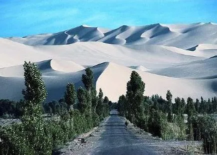 Gobi Desert - inaccesibil și frumos