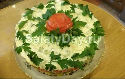 Salata cu cârnați afumat - reteta delicios și ușor de aperitiv cu fotografii și video