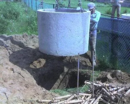 Fosa septica de inele din beton, cu mâinile lor pas cu pas instrucțiuni de canalizare - doar