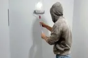 Hogyan száraz alapozóra a falakon tapéta ragasztás előtt