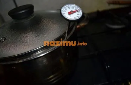 Kolbász házi tejtermékek - üres fotó recept