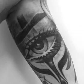 Eye tattoo értelmében - a szó egy szimbólum, a lányok és fiúk