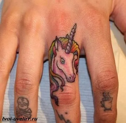 tatuaj unicorn