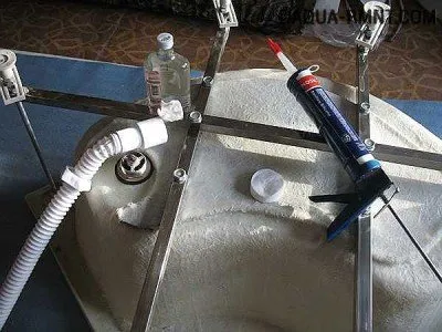 Инсталиране на душ тава - как да се изгради своя собствена