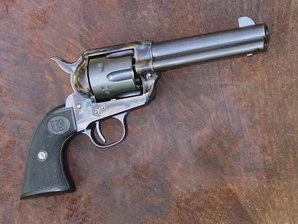 8 Híres Colt revolver