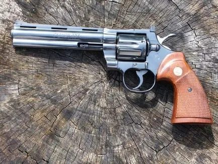 8 Híres Colt revolver