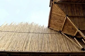 Dekoratív bambusz kerítés nyaralókba
