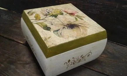 Decoupage doboz tea! Munkavégzés a kétlépcsős nyomtatás és craquelure! Fair mesterek - manuális