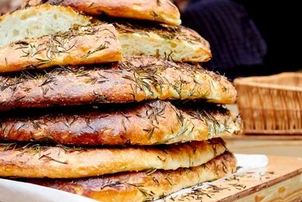 6 Focaccia receptek, hogyan kell főzni finom olasz kenyér