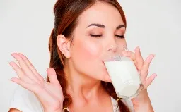 Защо мечтата на мляко за пиене в съня си жена