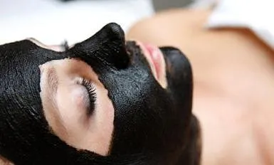 Masca de rețete de lut negru faciale, caracteristici de aplicare, performanță și recenzii