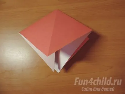 Origami rooster - un simbol al 2017 Cockerel cu mâinile