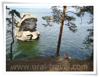 Почивка на брега на езерото Itkul, област Челябинск