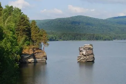 Lake Itkul és Sátán-rock - mi Ural