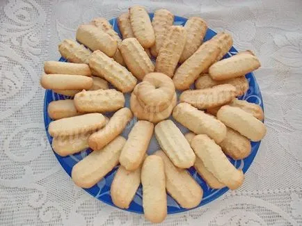 Reteta shortbread de casă printr-o mașină de tocat carne