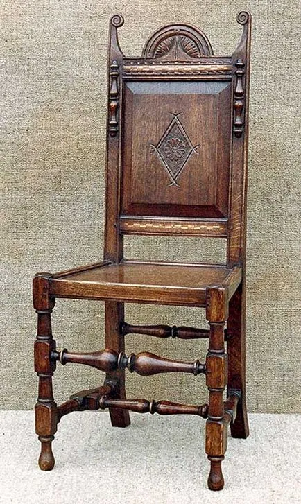 Faragott székek, ornamentum