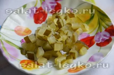 Saláta bab, sajt és uborka