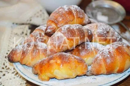 Bagel élesztőből tésztát lekvárral