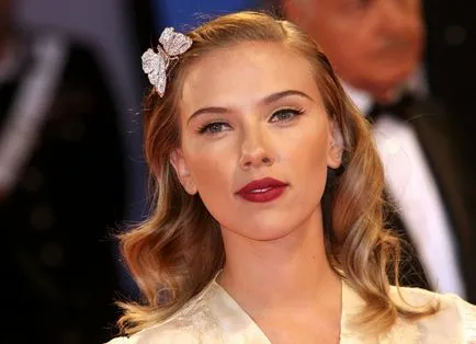 Színésznő Scarlett Johansson alakulása stílus az első kiadvány 1996-ban a mai napig,