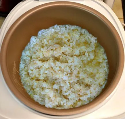 Édes rizs almával és fűszerekkel a recept multivarka Phillips