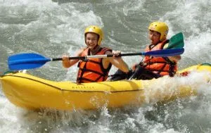 River rafting, caiac și catamaranul haine, posesia de o vâslă, comportamentul pe apă, videoclipul