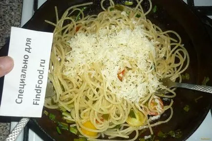 Spagetti koktélparadicsommal recept egy fotó