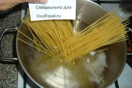 Spagetti koktélparadicsommal recept egy fotó